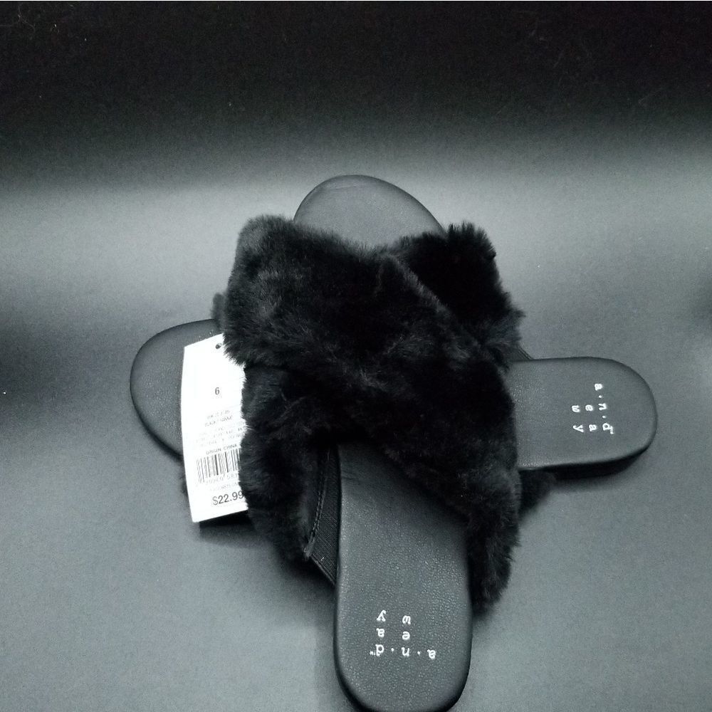 Slipper - Picture 2 of 3